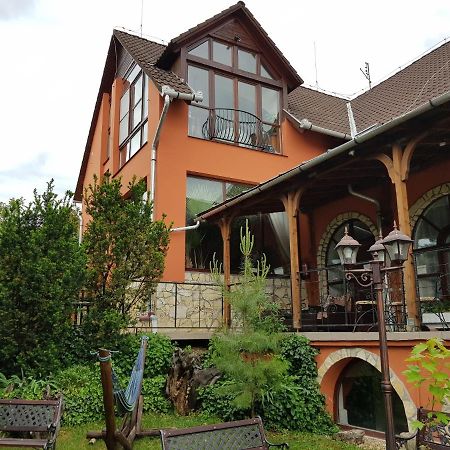 Leganyi Apartmanhaz Eger Exterior photo