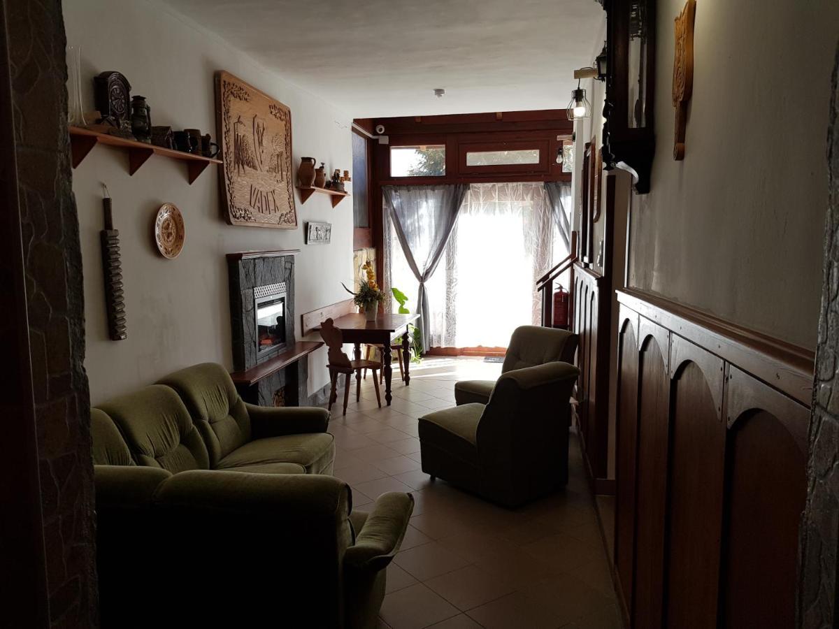 Leganyi Apartmanhaz Eger Exterior photo