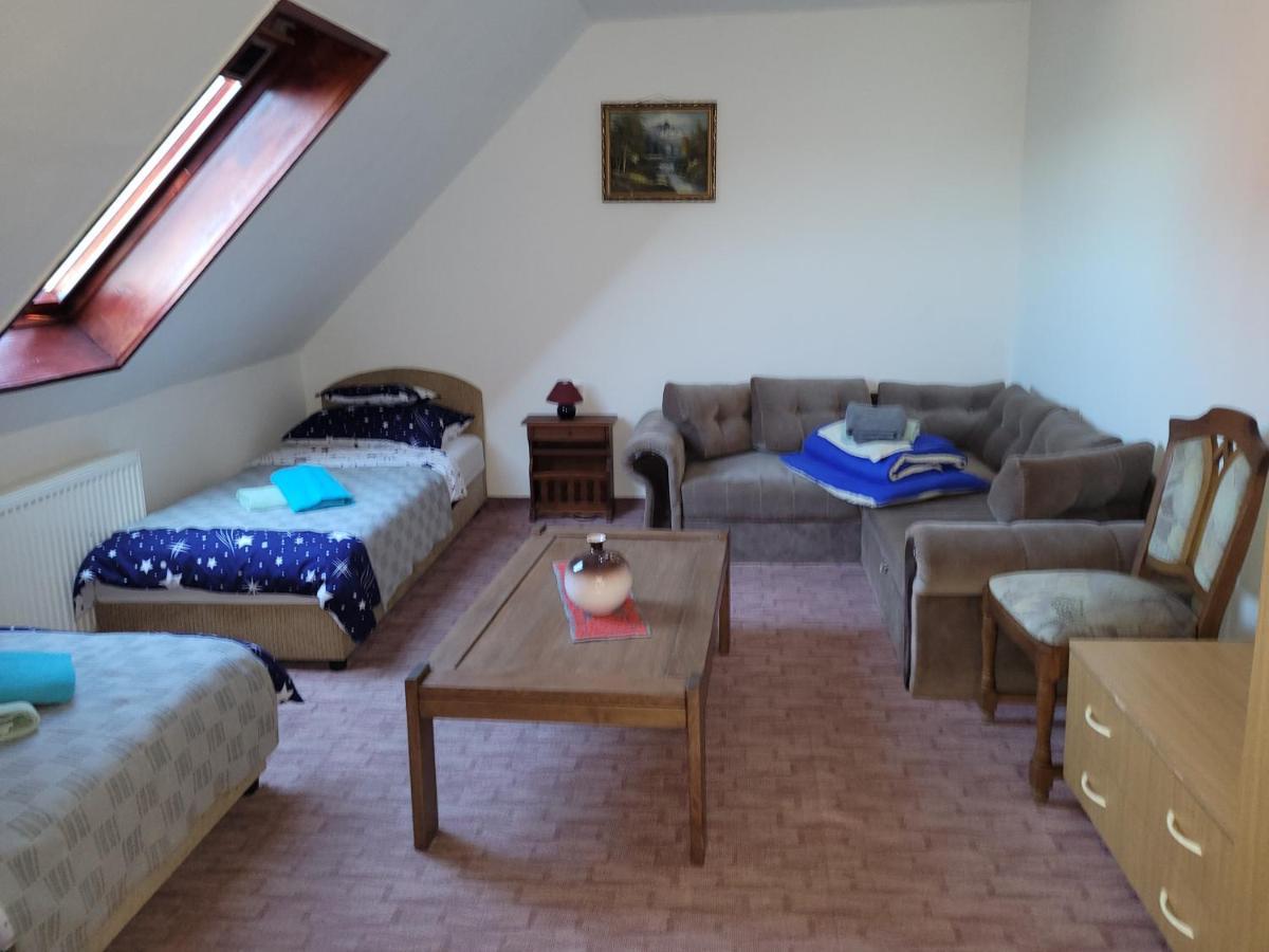 Leganyi Apartmanhaz Eger Exterior photo
